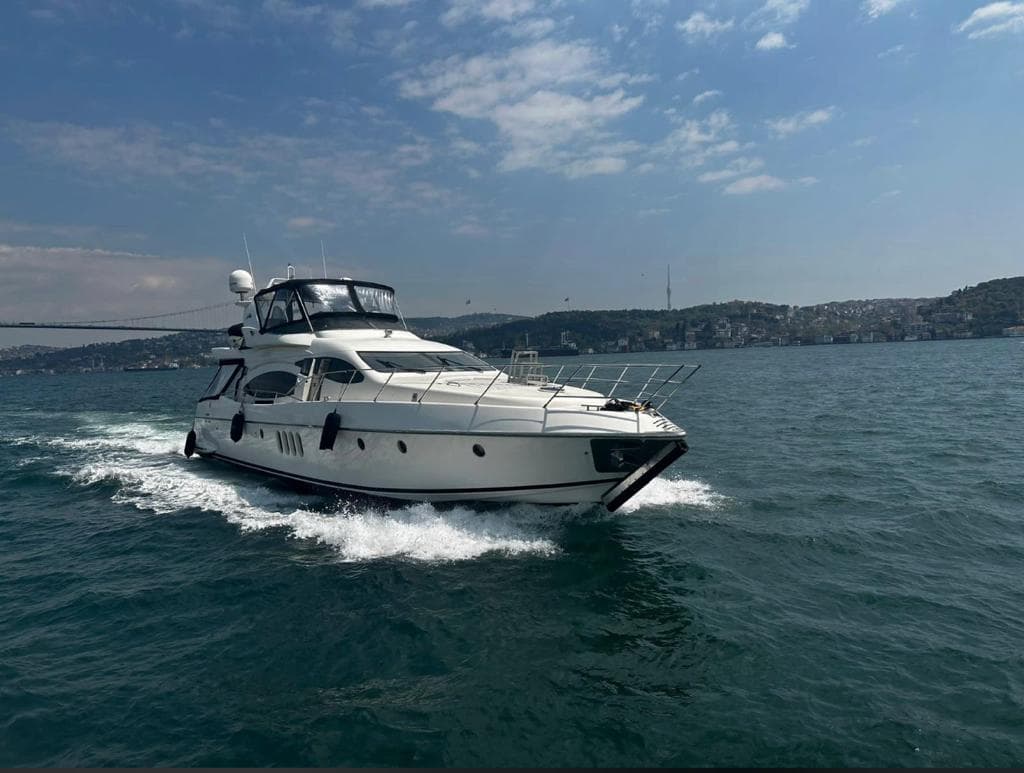 boat on the bosphorus